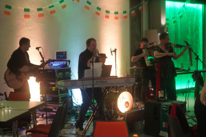 Regensburger Band Folk Around